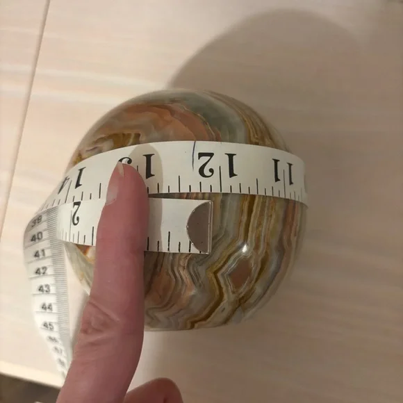 Large Onyx Sphere - Approx. 4" Diameter / 12" Circumference - Picture 7 of 7